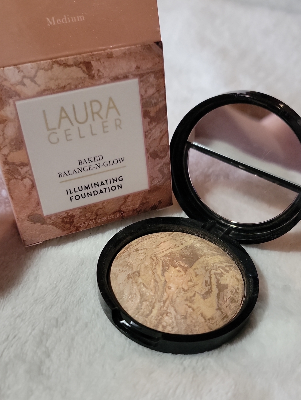 Laura Geller Baked Balance Glow Illuminating Foundation Medium